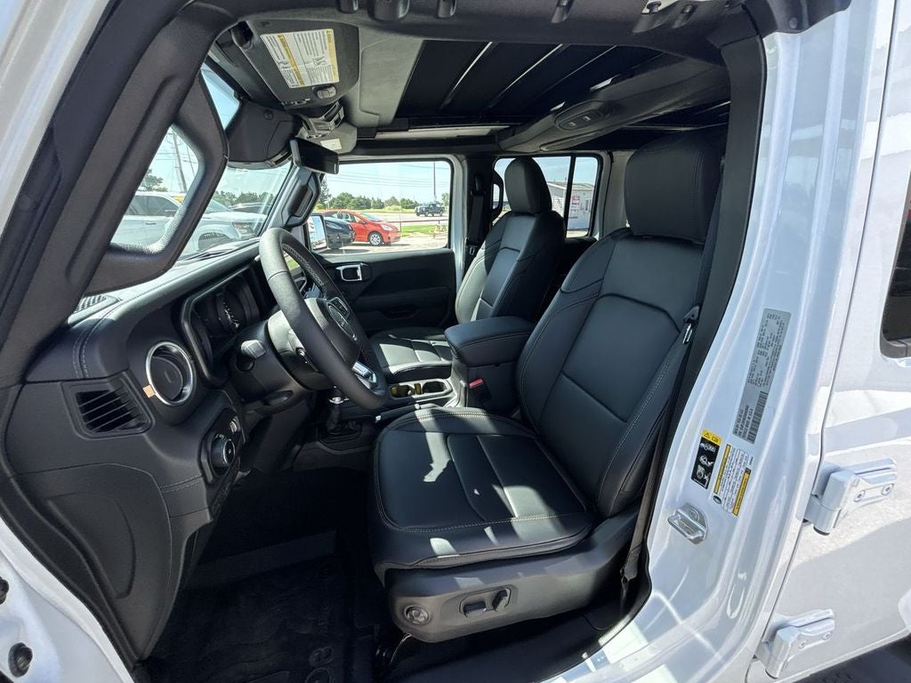 2025 Jeep Wrangler WRANGLER 4-DOOR SAHARA