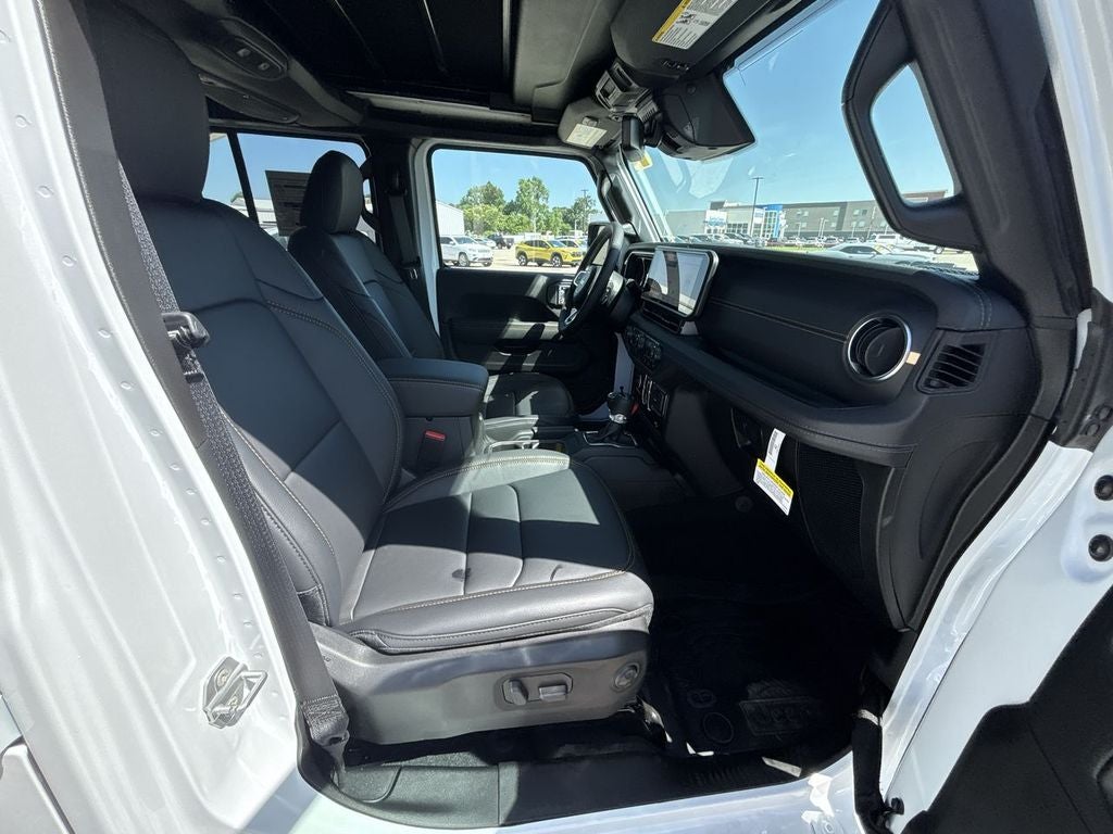 2025 Jeep Wrangler WRANGLER 4-DOOR SAHARA