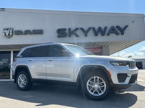 2025 Jeep Grand Cherokee GRAND CHEROKEE LAREDO X 4X2