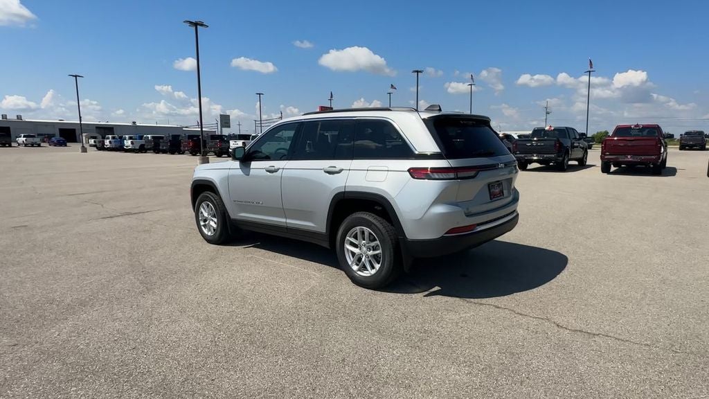 2025 Jeep Grand Cherokee GRAND CHEROKEE LAREDO X 4X2