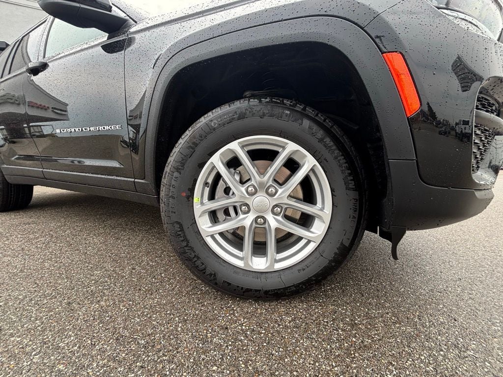 2025 Jeep Grand Cherokee GRAND CHEROKEE LAREDO X 4X4