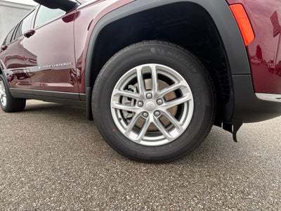 2025 Jeep Grand Cherokee GRAND CHEROKEE L LAREDO X 4X4