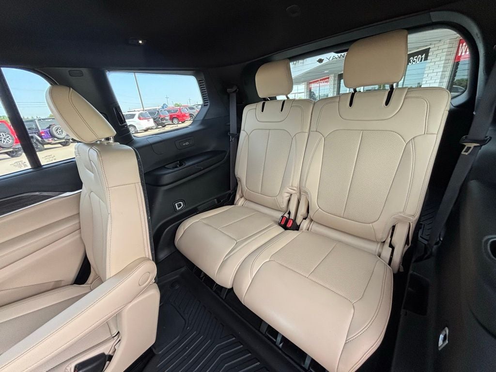 2025 Jeep Grand Cherokee L Limited 4x4