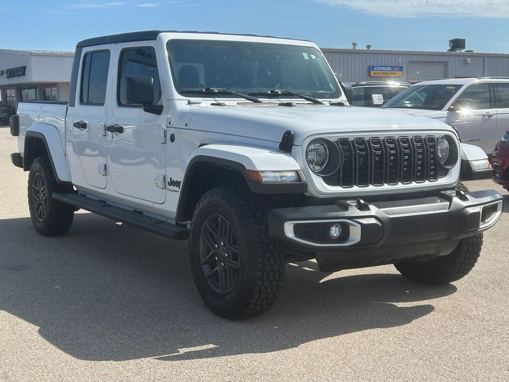 2024 Jeep Gladiator Sport S