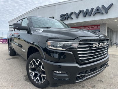 2025 RAM Ram 1500 RAM 1500 LARAMIE CREW CAB 4X4 5'7' BOX