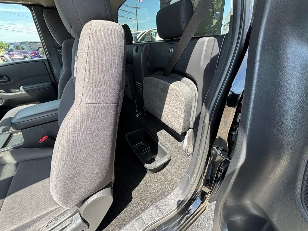 2022 Nissan Frontier King Cab S 4x2