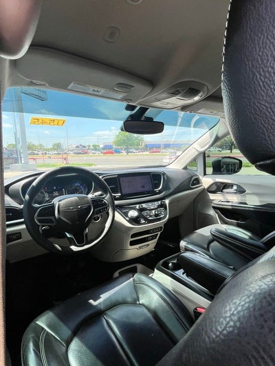 2022 Chrysler Pacifica Touring L