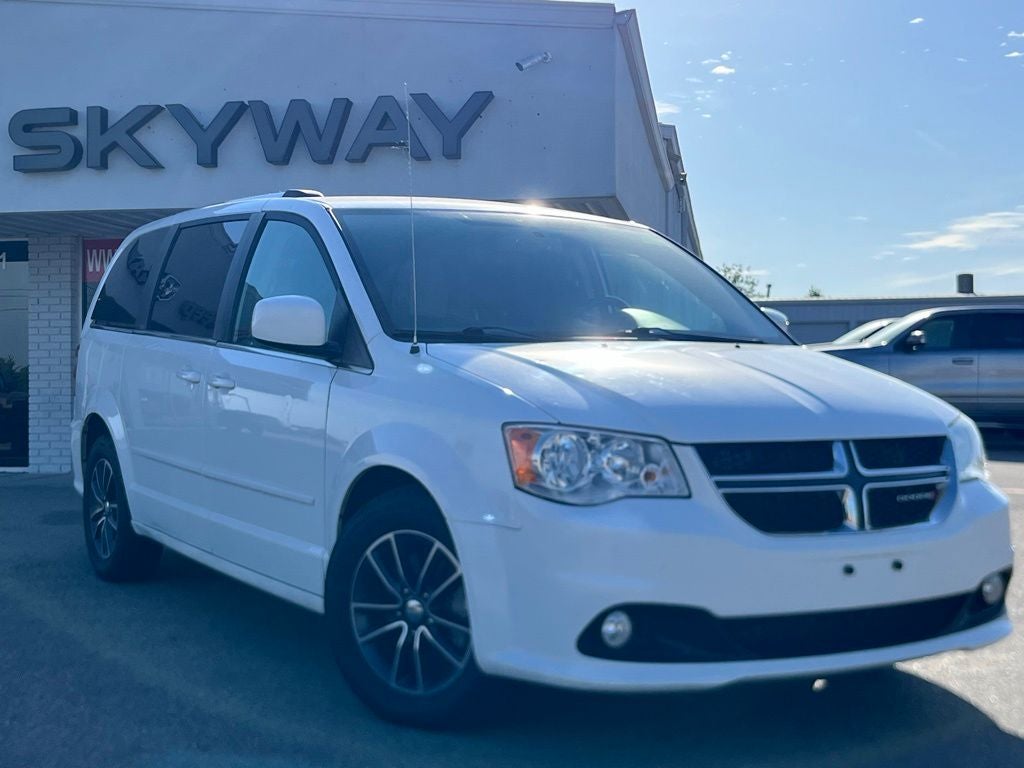 2017 Dodge Grand Caravan SXT's photo