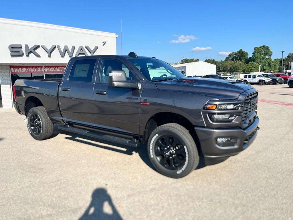 2026 RAM Ram 2500 RAM 2500 BLACK EXPRESS CREW CAB 4X4 6'4' BOX