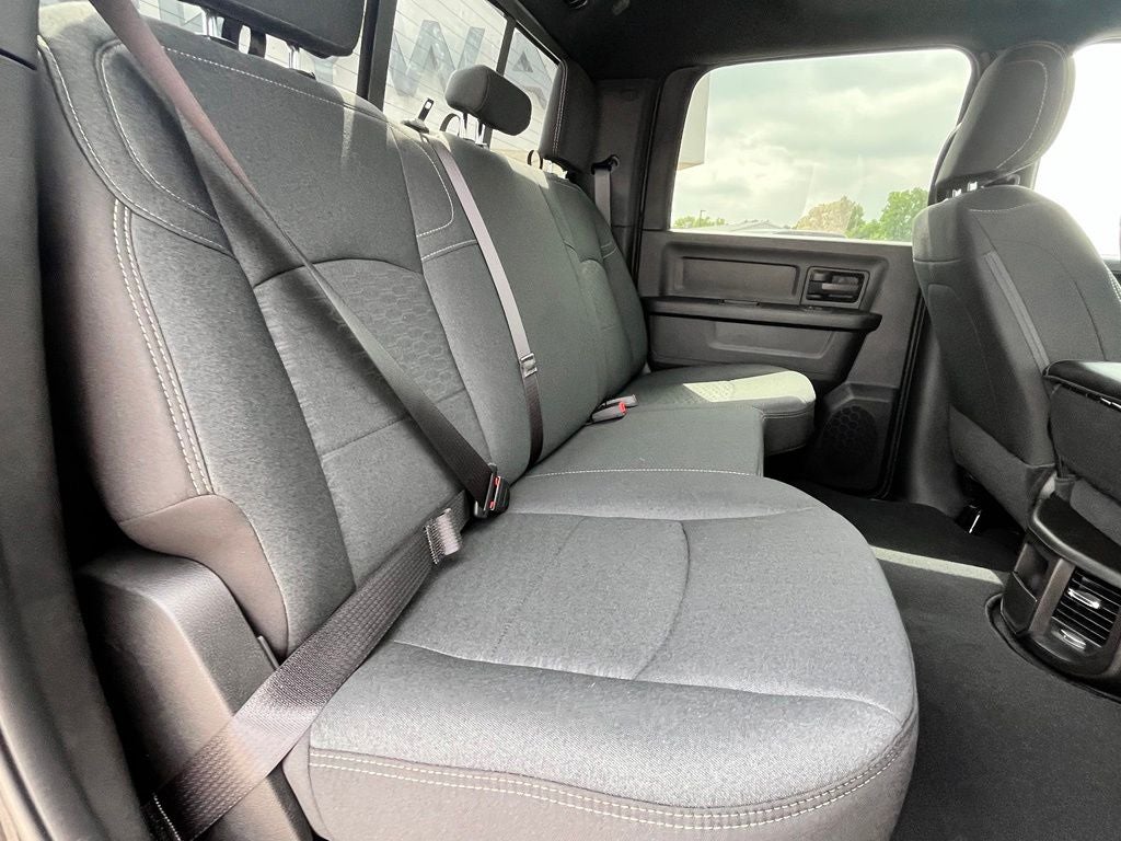 2026 RAM Ram 2500 RAM 2500 BLACK EXPRESS CREW CAB 4X4 6'4' BOX