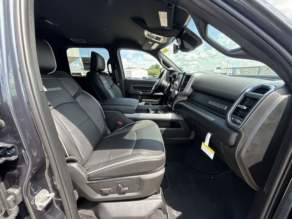 2025 RAM Ram 2500 RAM 2500 LARAMIE MEGA CAB 4X4 6'4' BOX