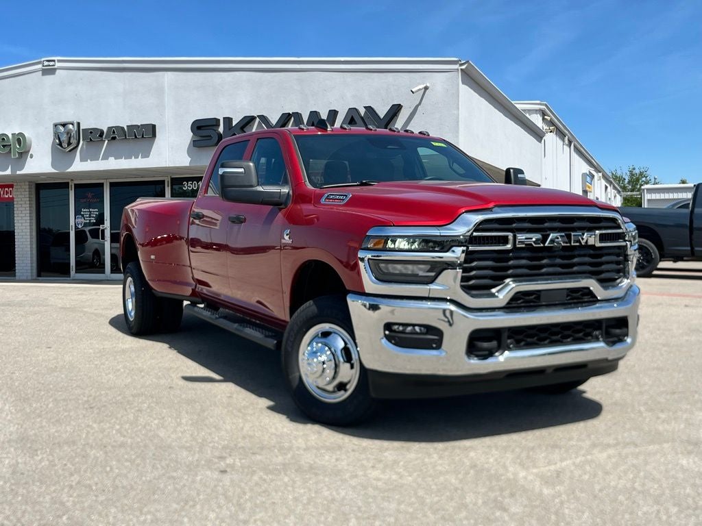 2026 RAM Ram 3500 RAM 3500 TRADESMAN CREW CAB 4X4 8' BOX