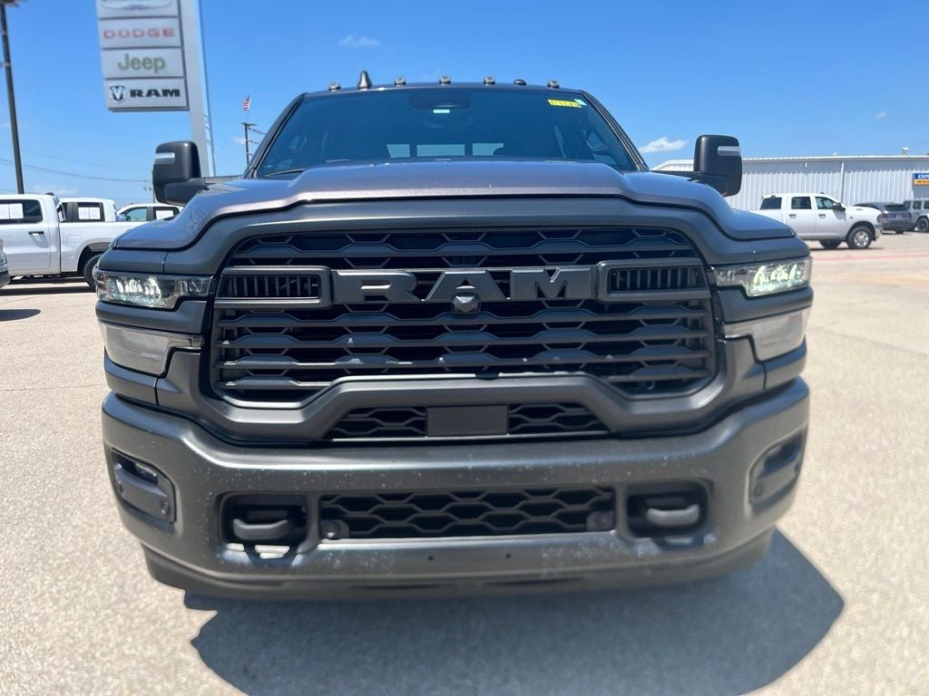 2025 RAM 3500 Tradesman Crew Cab 4x4 8' Box