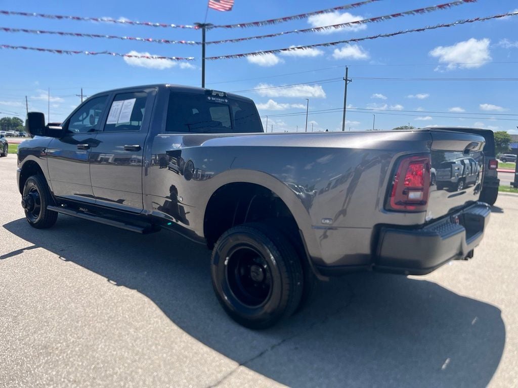 2025 RAM 3500 Tradesman Crew Cab 4x4 8' Box