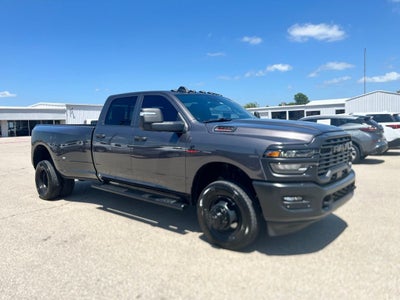 2025 RAM 3500 Tradesman Crew Cab 4x4 8' Box