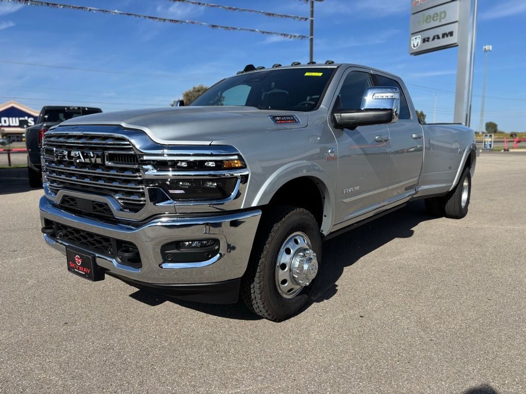 2026 RAM Ram 3500 RAM 3500 LIMITED CREW CAB 4X4 8' BOX