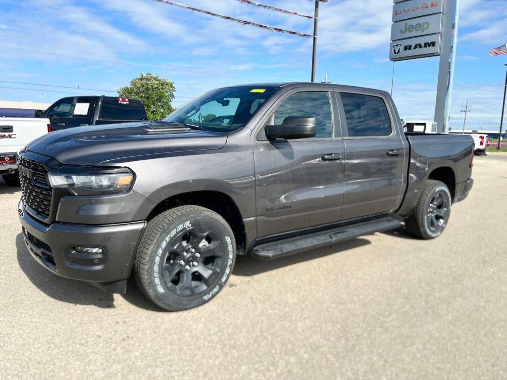2026 RAM Ram 1500 RAM 1500 EXPRESS CREW CAB 4X4 5'7' BOX
