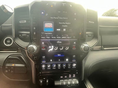 2020 RAM 2500 Limited Crew Cab 4x4 6'4' Box
