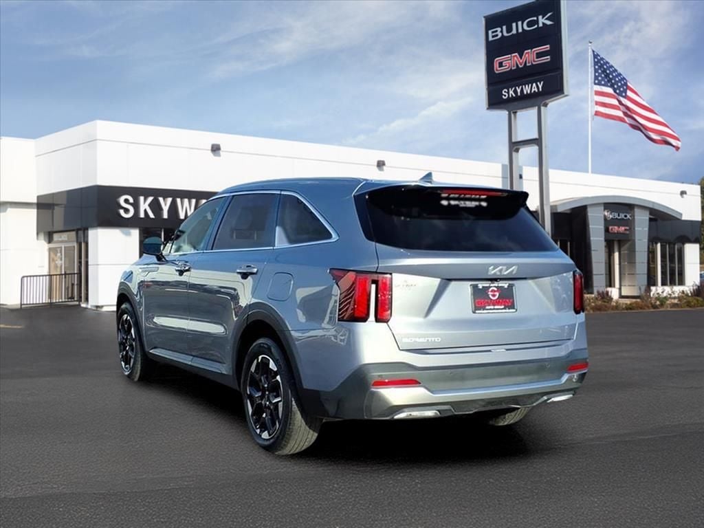 2024 Kia Sorento S