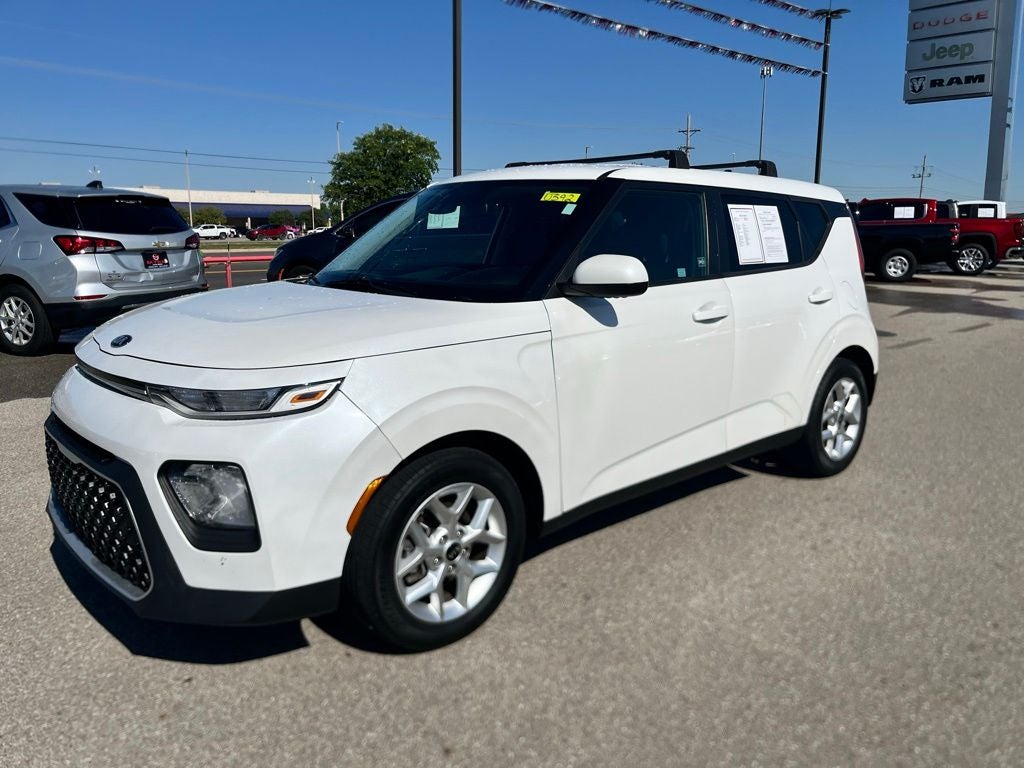 Used 2021 Kia Soul S with VIN KNDJ23AUXM7768714 for sale in Ponca City, OK