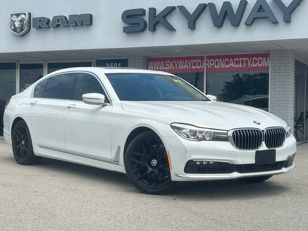 2018 BMW 740i 740i