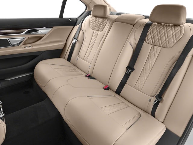 2018 BMW 740i 740i